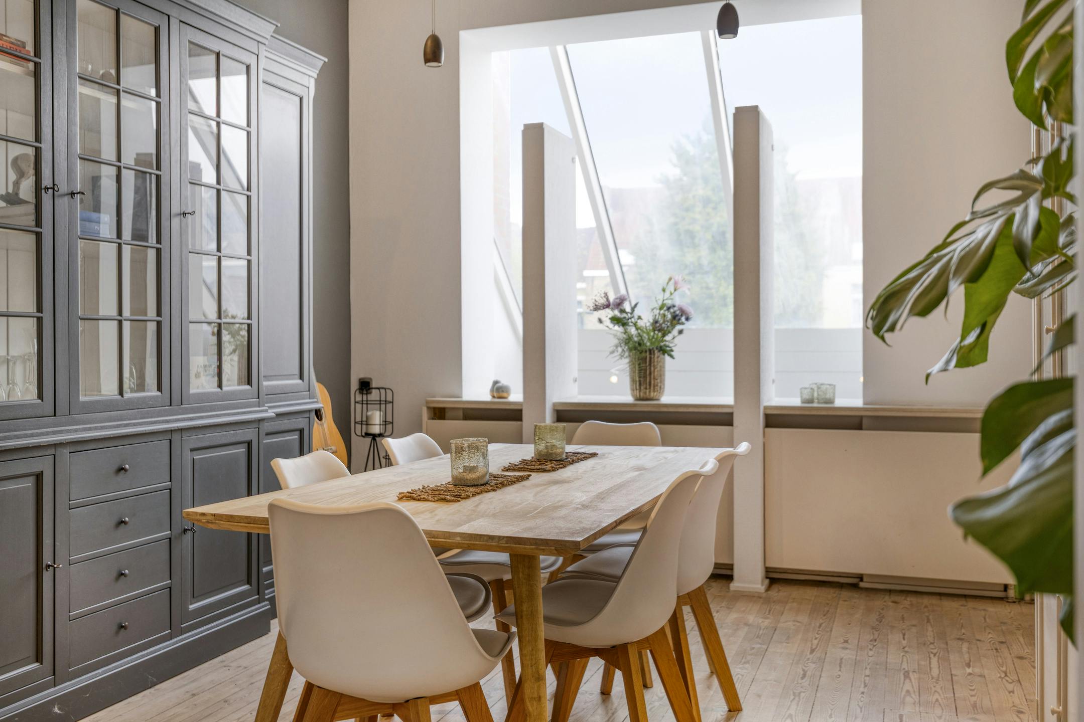 Prachtig huis met 4 slaapkamers en praktijkruimte te Brugge foto 3