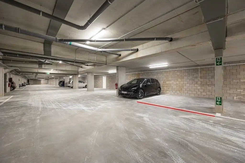 Nieuwbouwwoning onder registratie op toplocatie foto 31