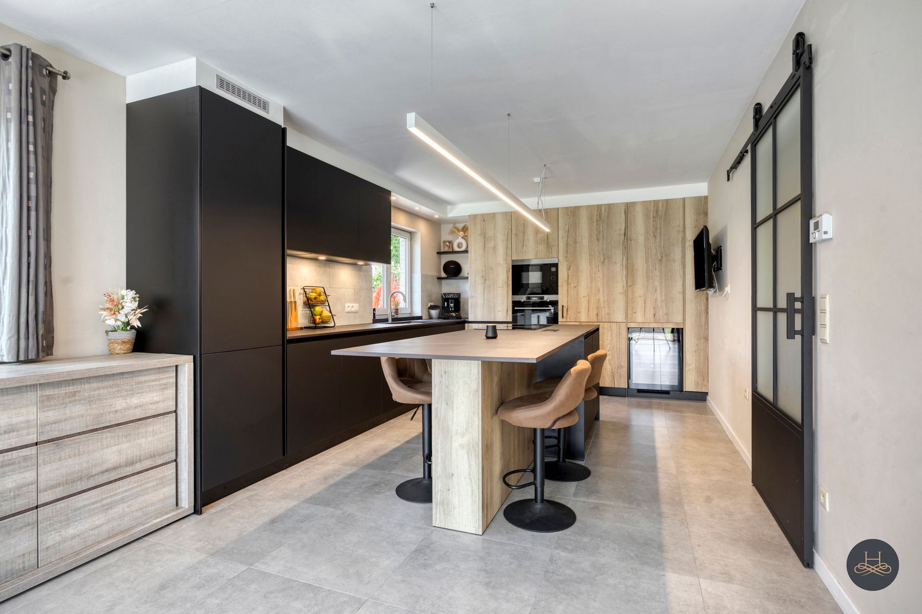 Rustig gelegen, zuinige, moderne open woning met ruime tuin foto 8