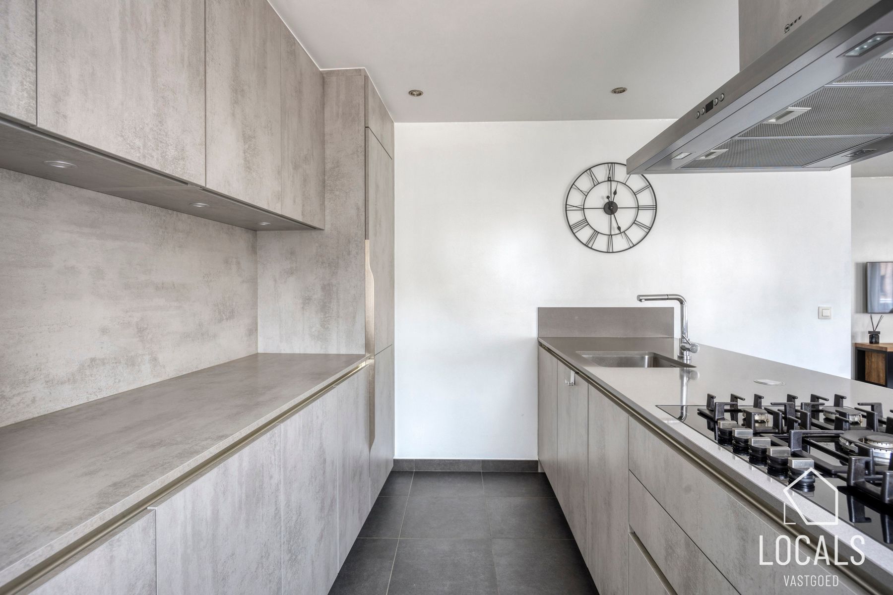 Instapklare gezinswoning te koop in hartje Denderleeuw foto 7