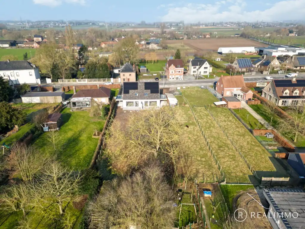Halfopen nieuwbouwwoning met grote tuin in landelijke stijl in Kerkhove foto 13