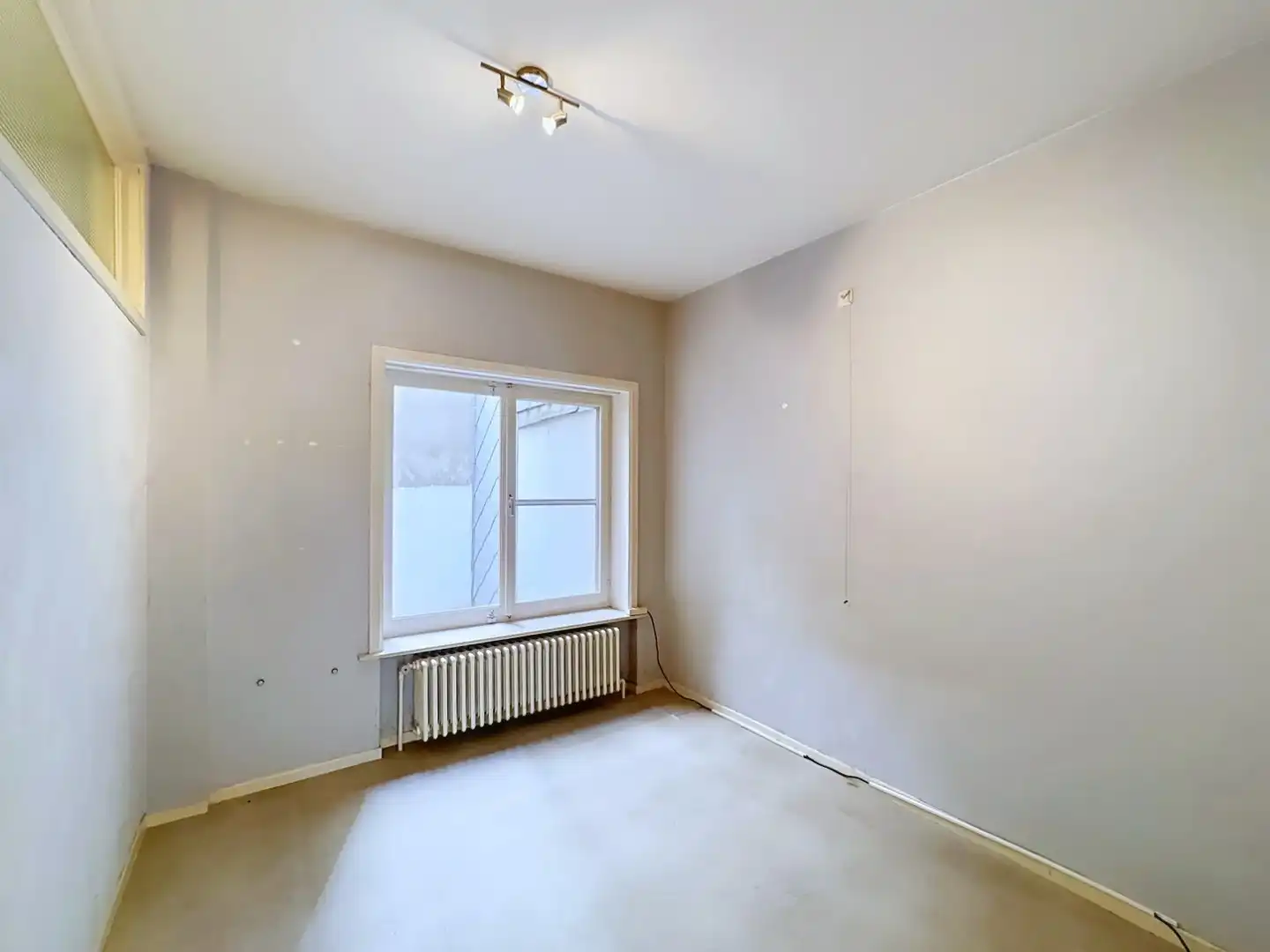 Prima gelegen appartement met volwaardige slaapkamer en slaaphoek foto 6