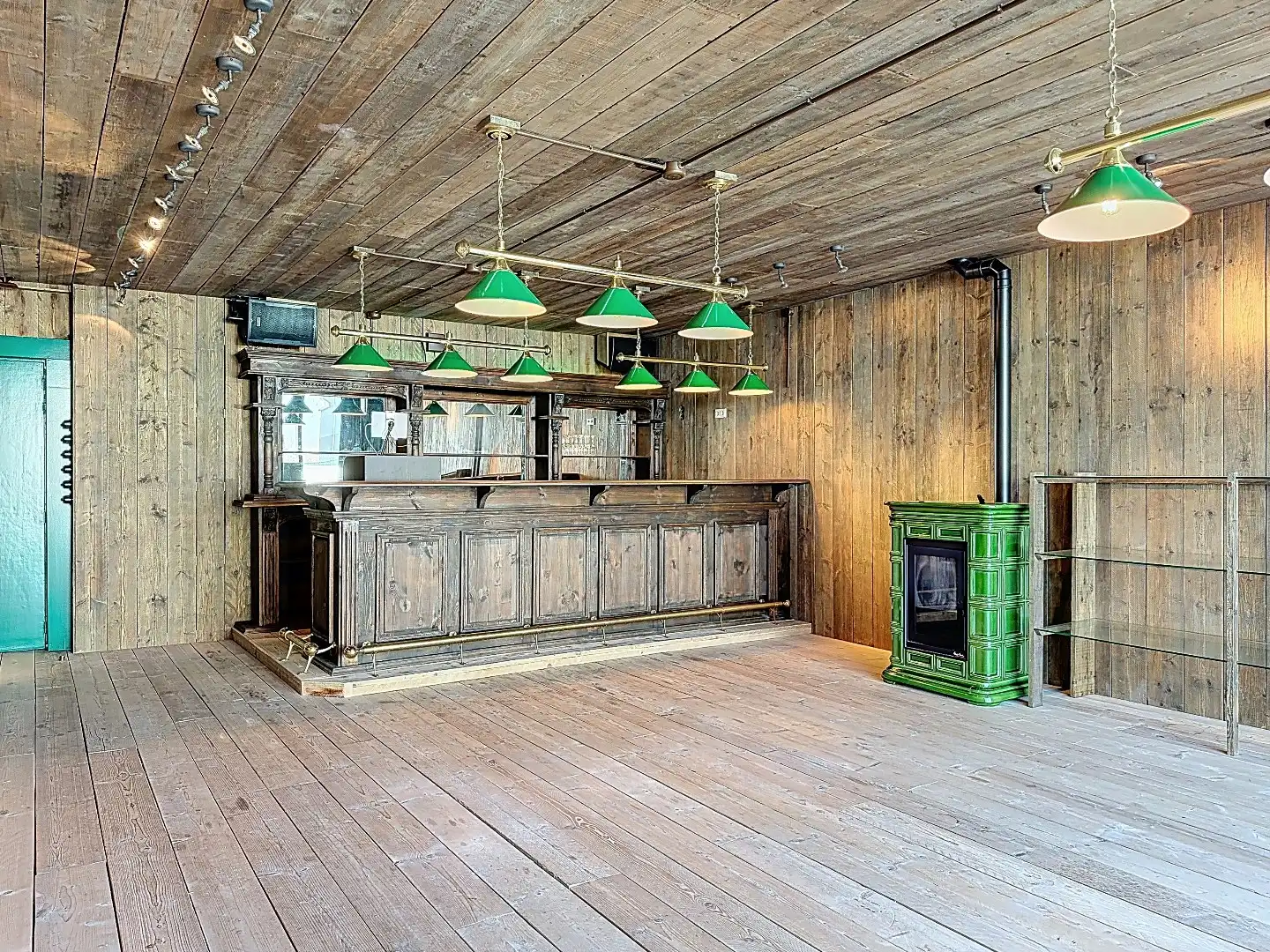 Uniek multifunctioneel object met bedrijfsruimte, kantoor, mancave en ruim appartement foto 19