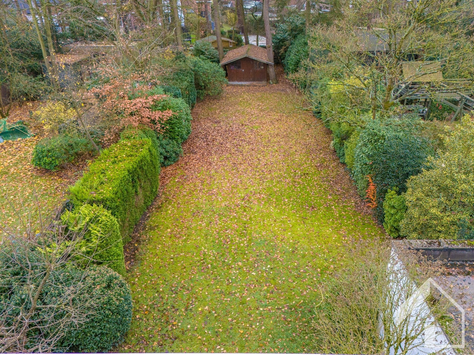 Gezinswoning met 4 ruime slaapkamers, garage en leuke tuin foto 23