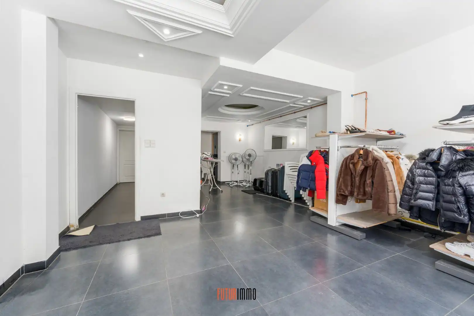 Centraal gelegen 5-slpk woning nabij Frunpark Izegem foto 3