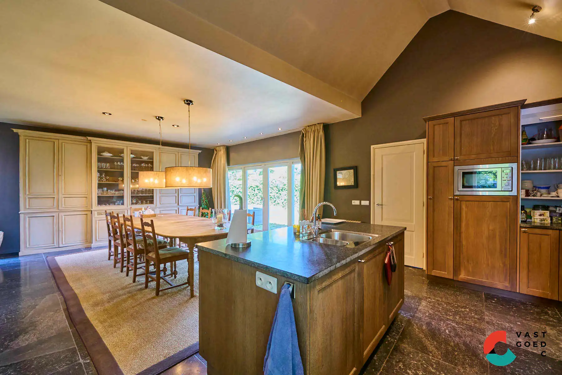 Uniek herenhuis met tuin in het centrum foto 7