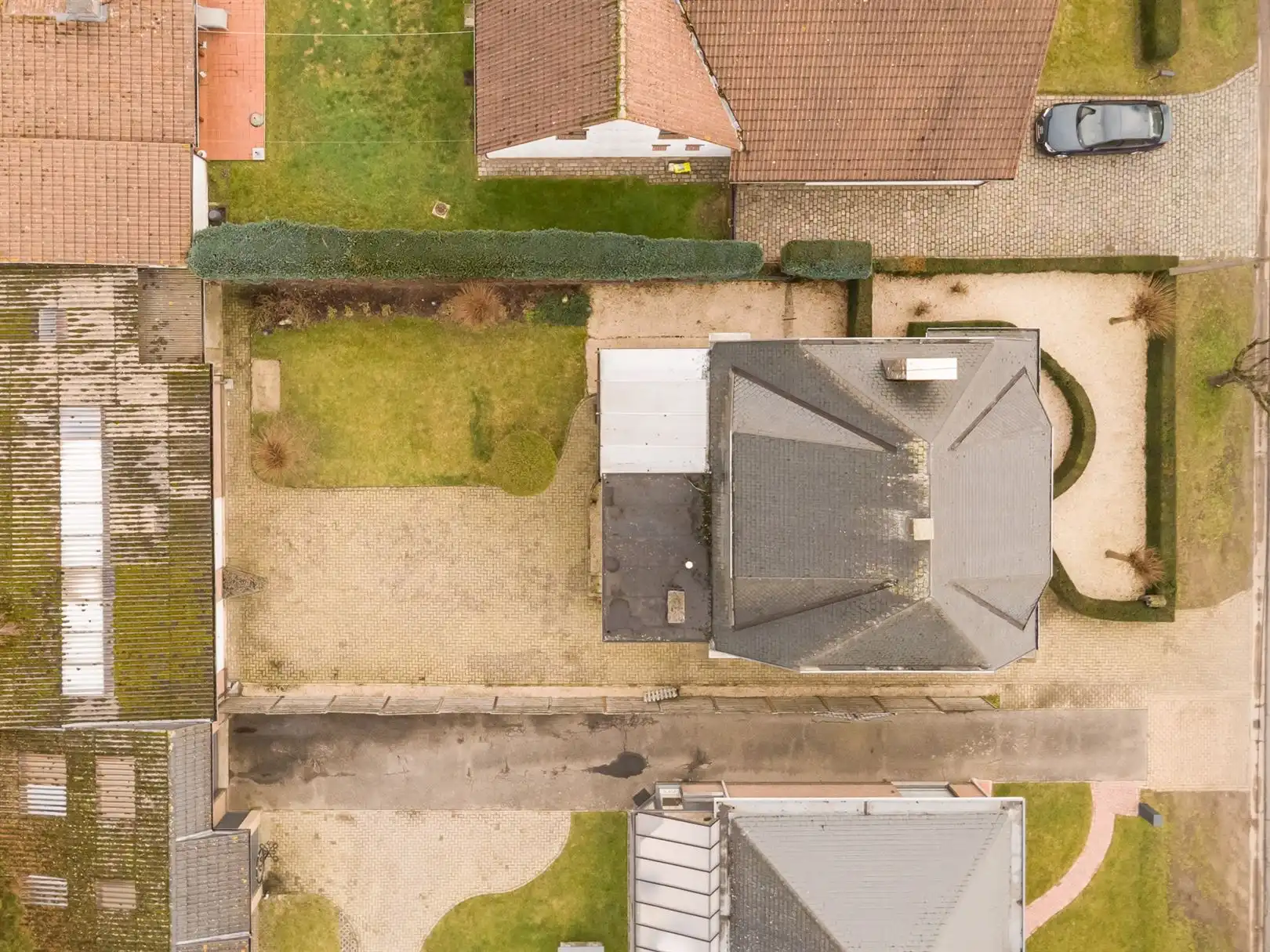 Charmante en karaktervolle woning met erg ruim bijgebouw.  foto 28