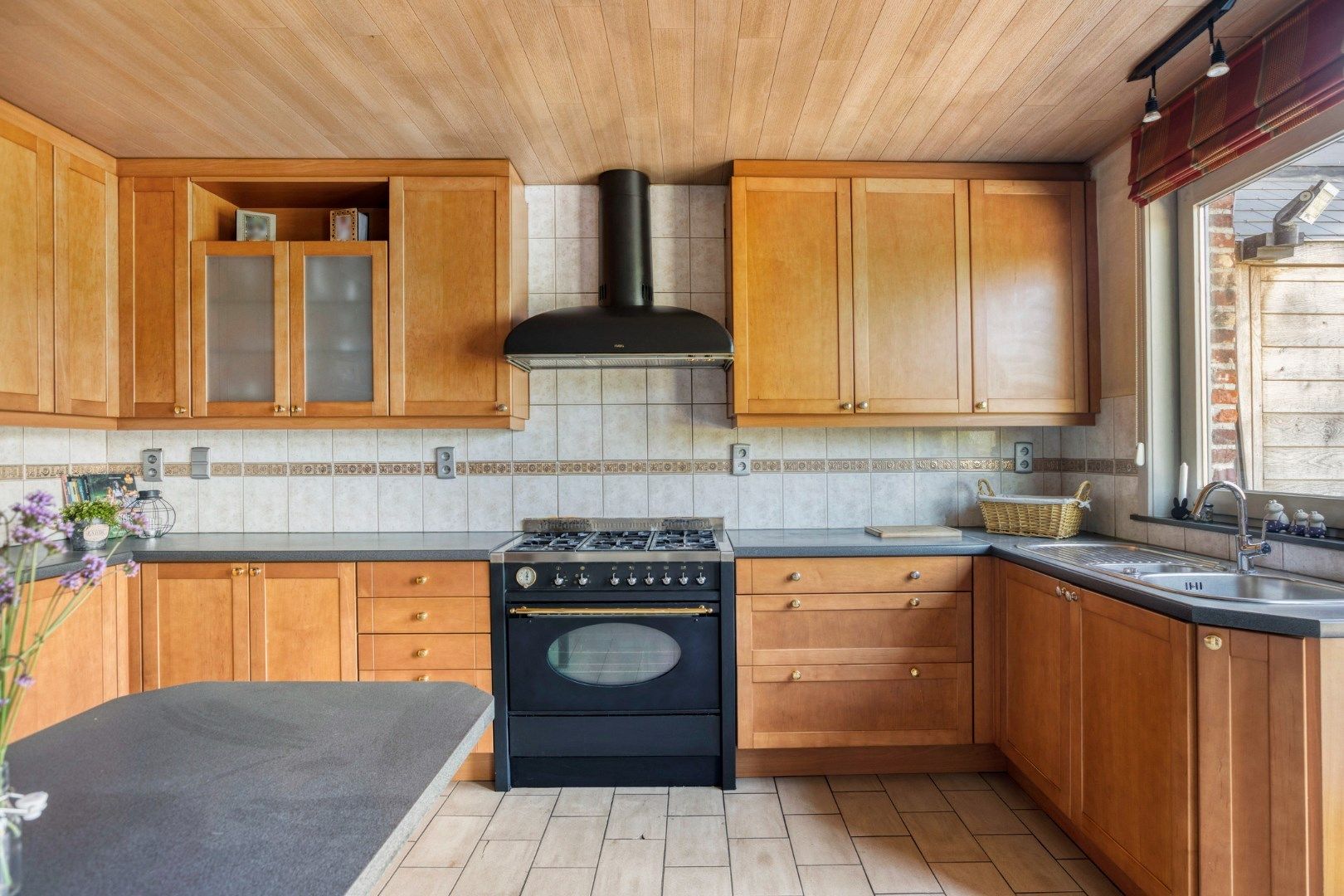 Prachtige handelswoning in centrum Rekkem! foto 11