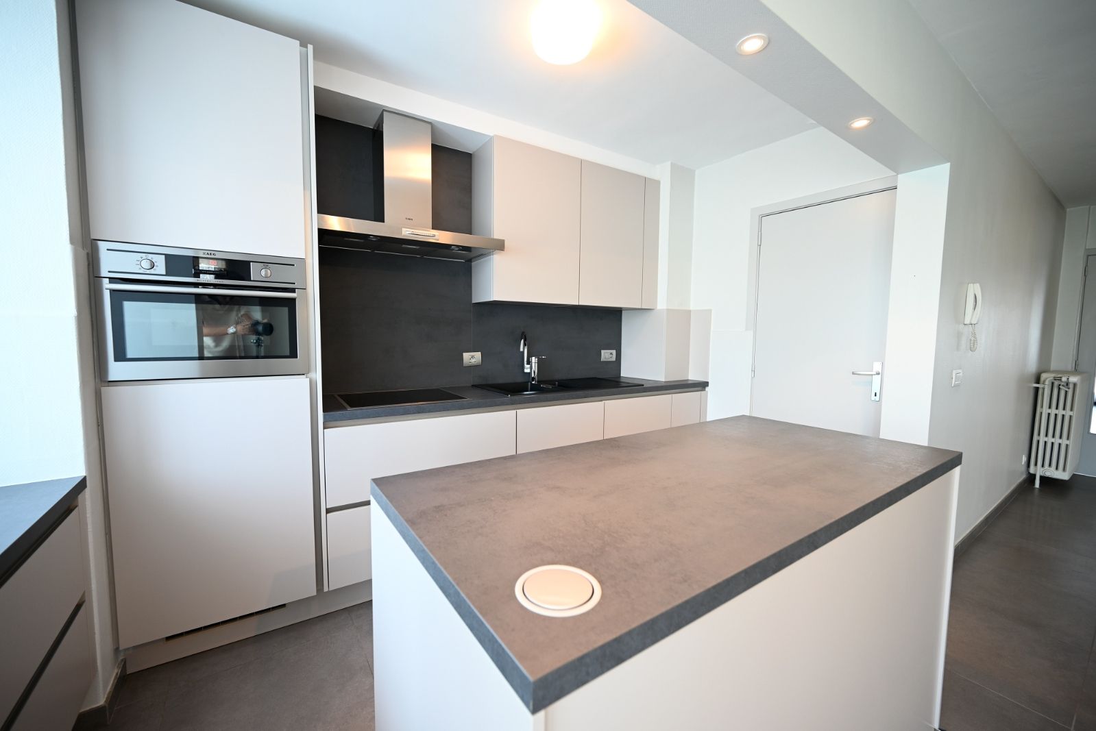 Mooi afgewerkt appartement met 2 slaapkamers foto 5