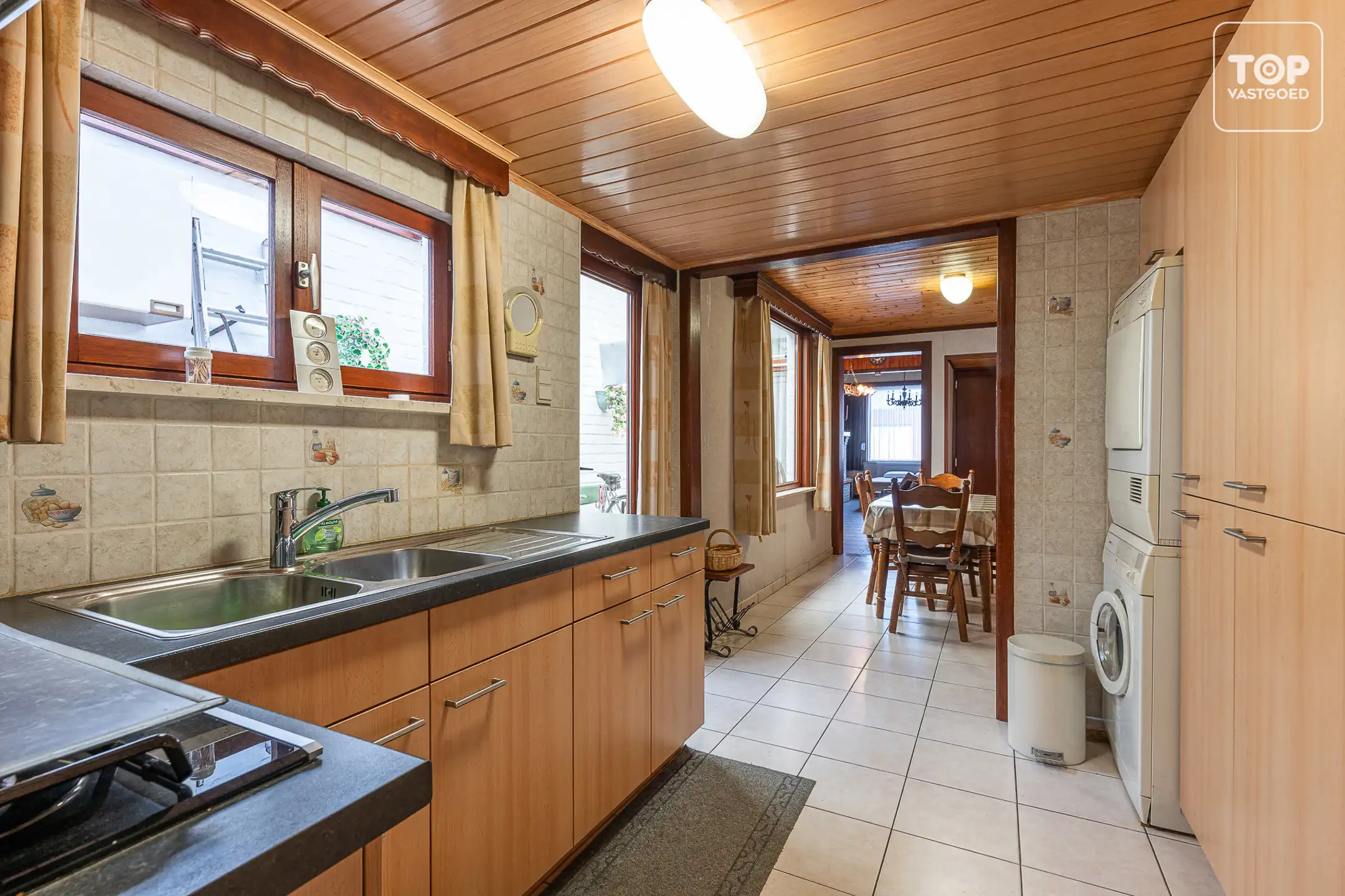 Te renoveren woning met 3 slaapkamers, tuin en grote zolder foto 5