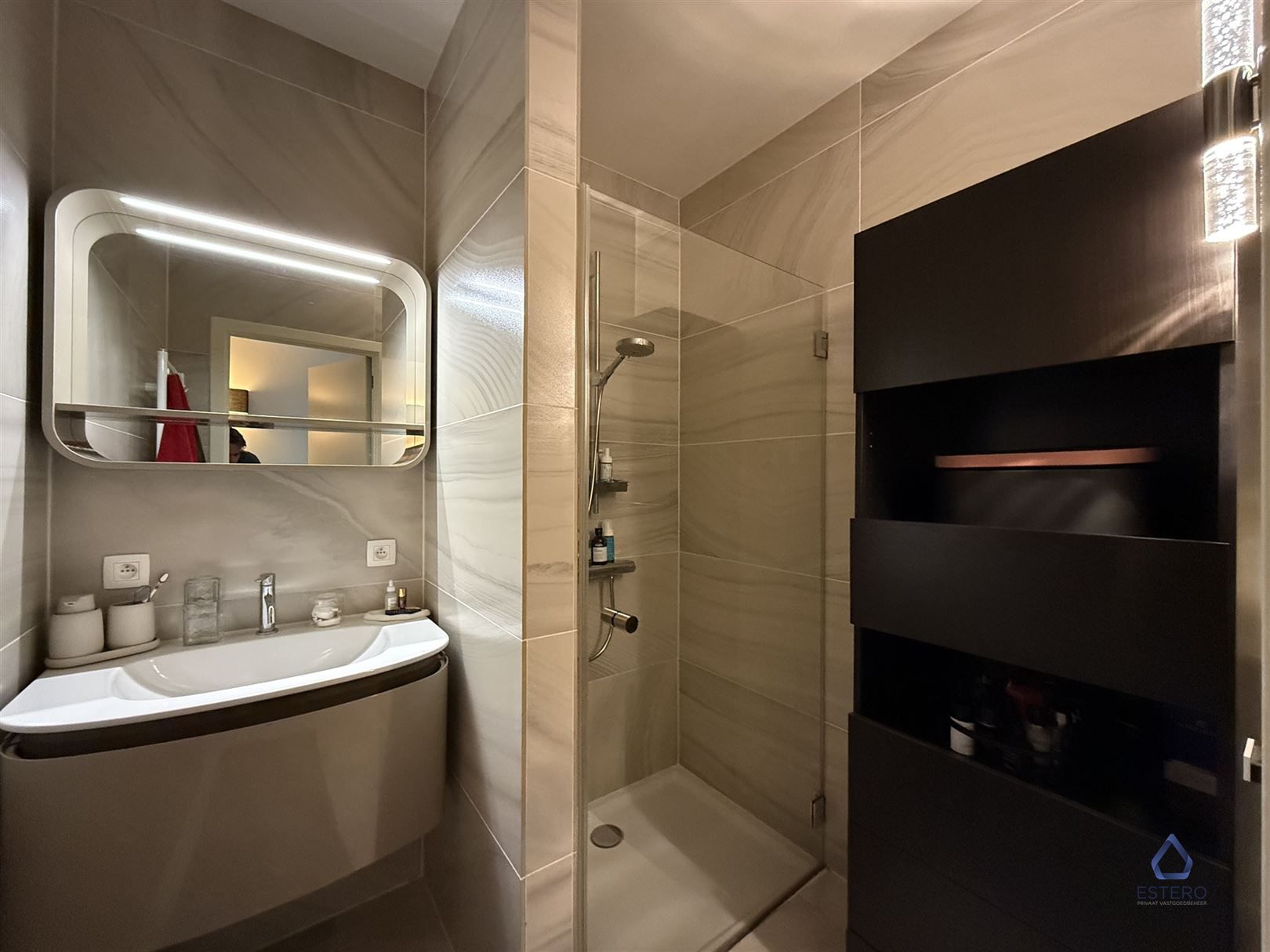 Luxueus bemeubeld 2 slk appartement in de Cadix wijk	 foto 14