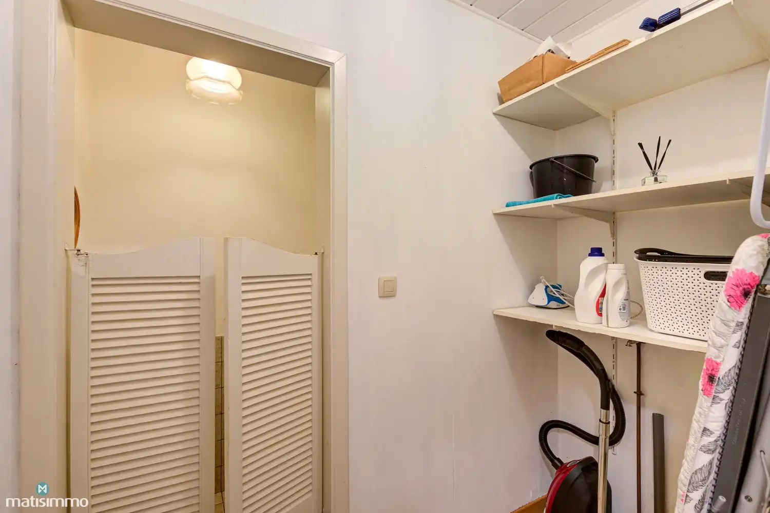 VERZORGDE EN VOLLEDIG GELIJKVLOERS INGERICHTE GEZINSWONING MET 3 SLAAPKAMERS EN TUIN IN RIEMST foto 14
