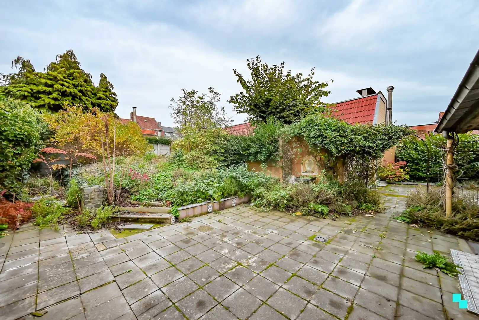 Opbrengsteigendom met winkelruimte én ruime garage in centrum Izegem foto 18