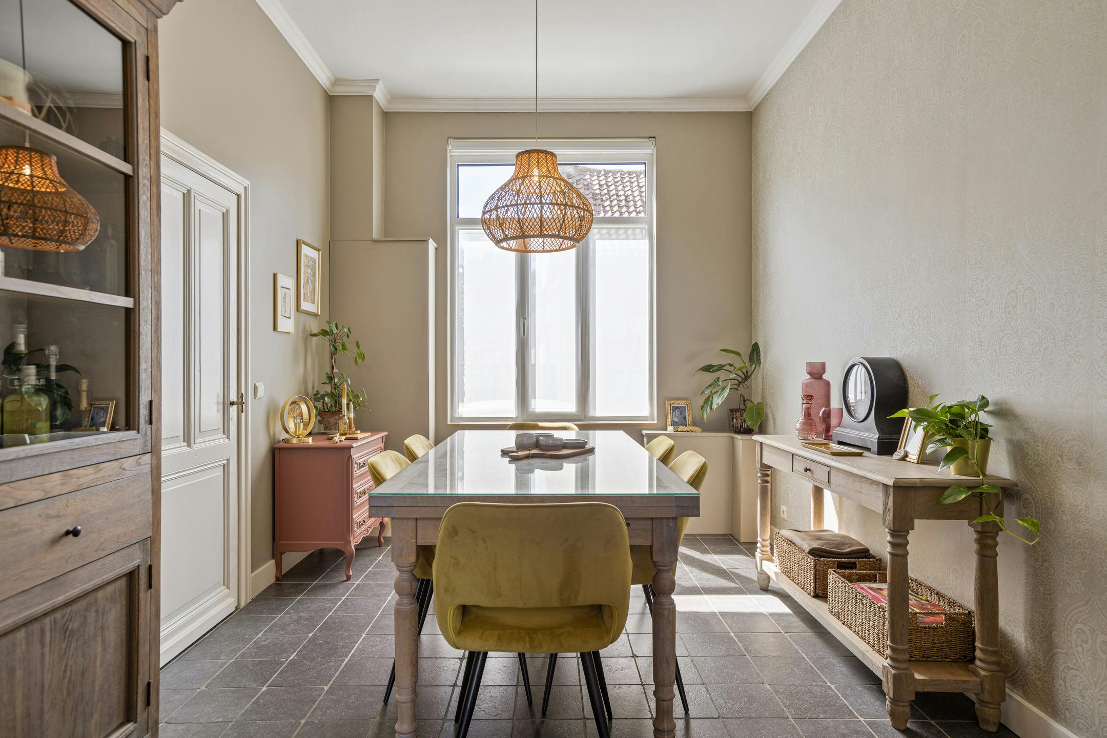 Gerenoveerde herenwoning met 3 slaapkamers en tuin. foto 5