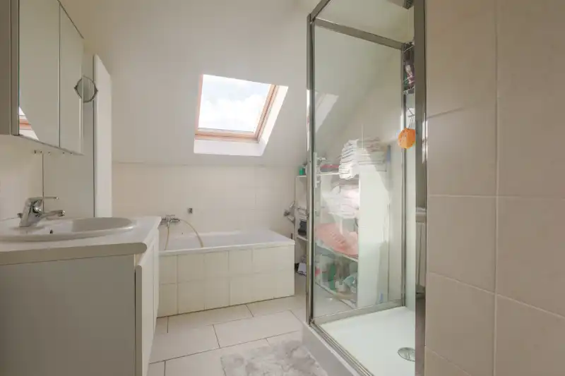 Alleenstaande woning met 4 slaapkamers op een residentiële, groene topligging in Lauwe foto 13