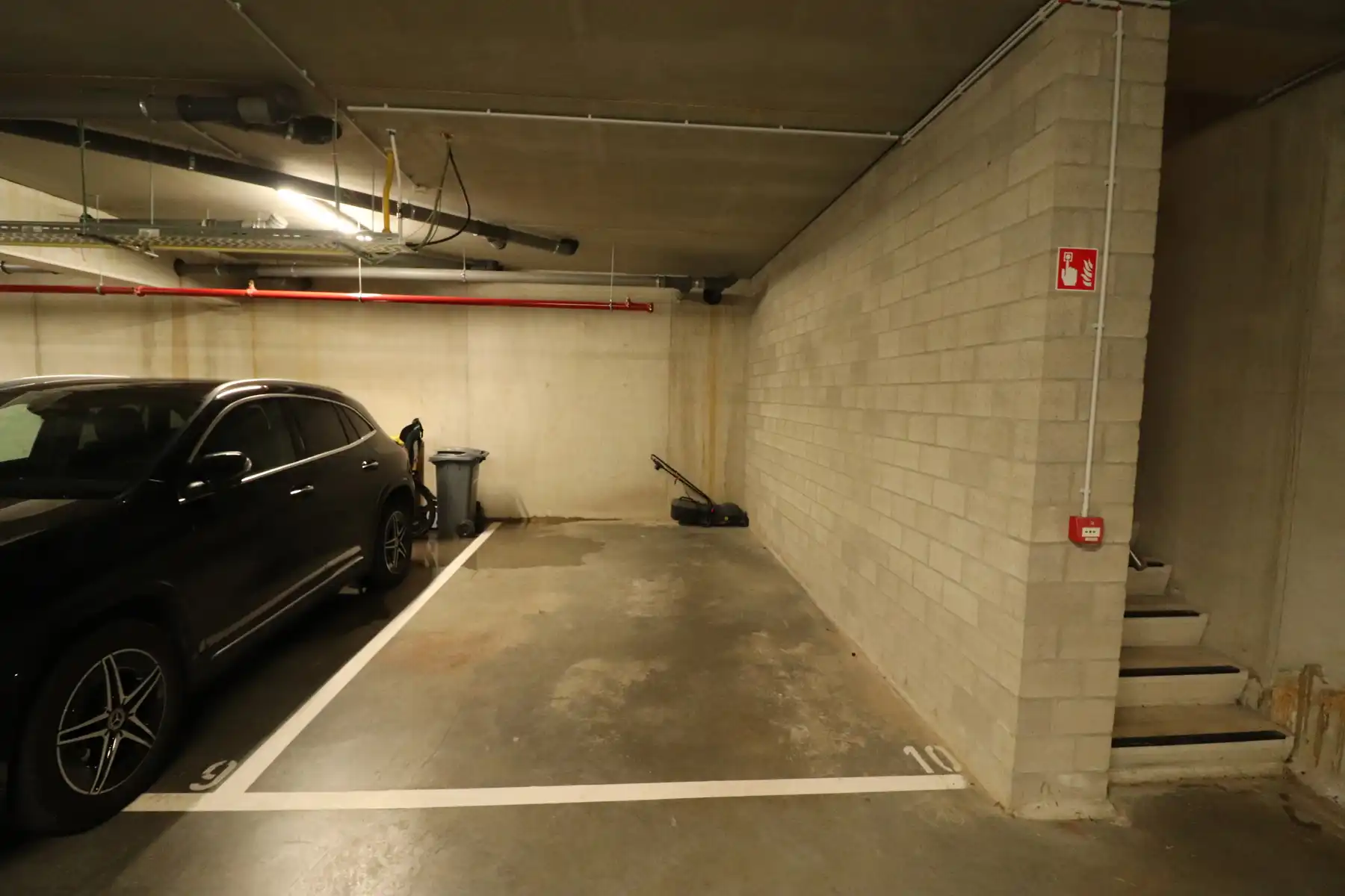 Charmante BEN-woning met 3 slaapkamers, zolder, terras met tuin en ondergrondse parking. foto 21