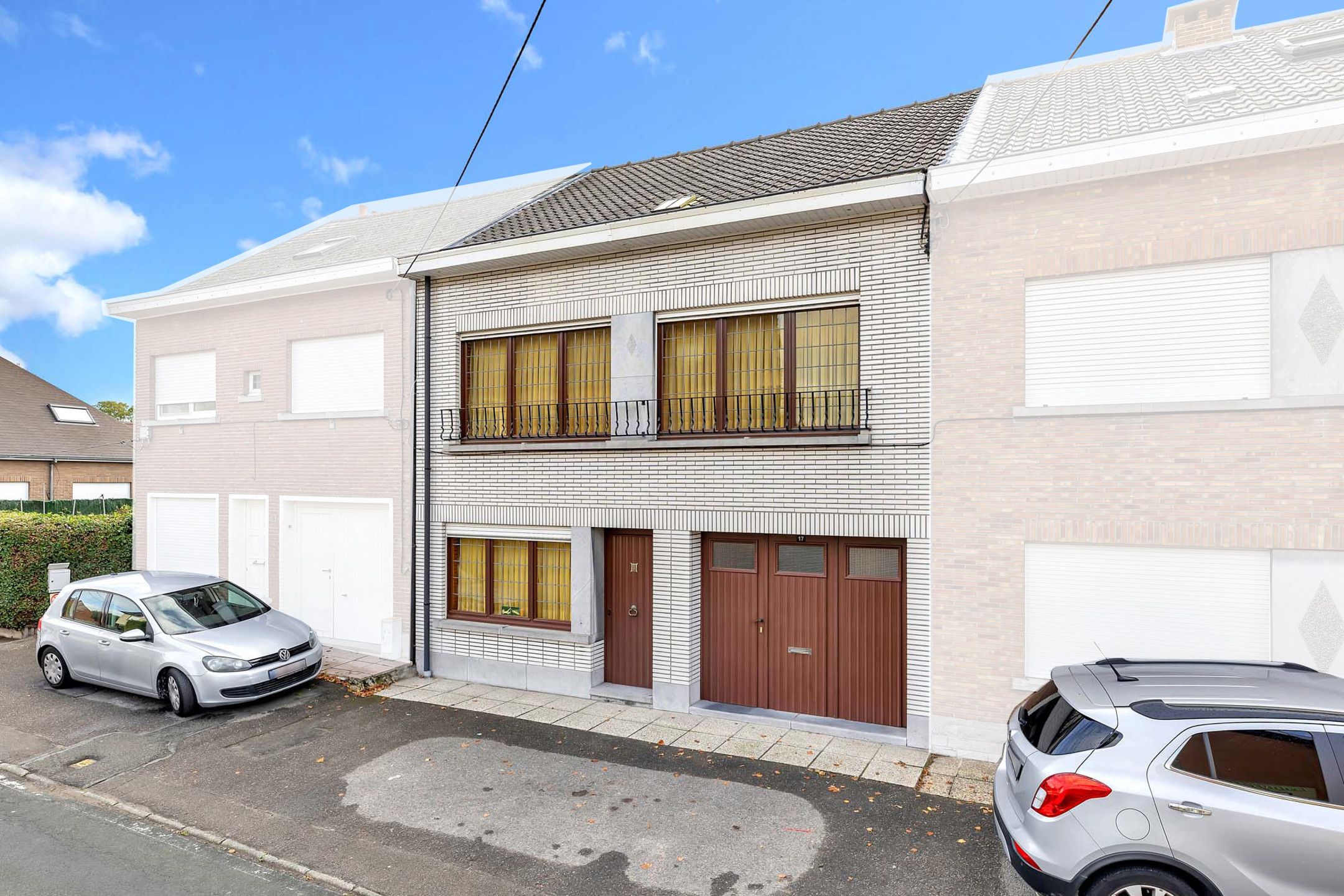 Hoofdfoto van de publicatie: Te renoveren woning met 3 slpks en garage nabij centrum