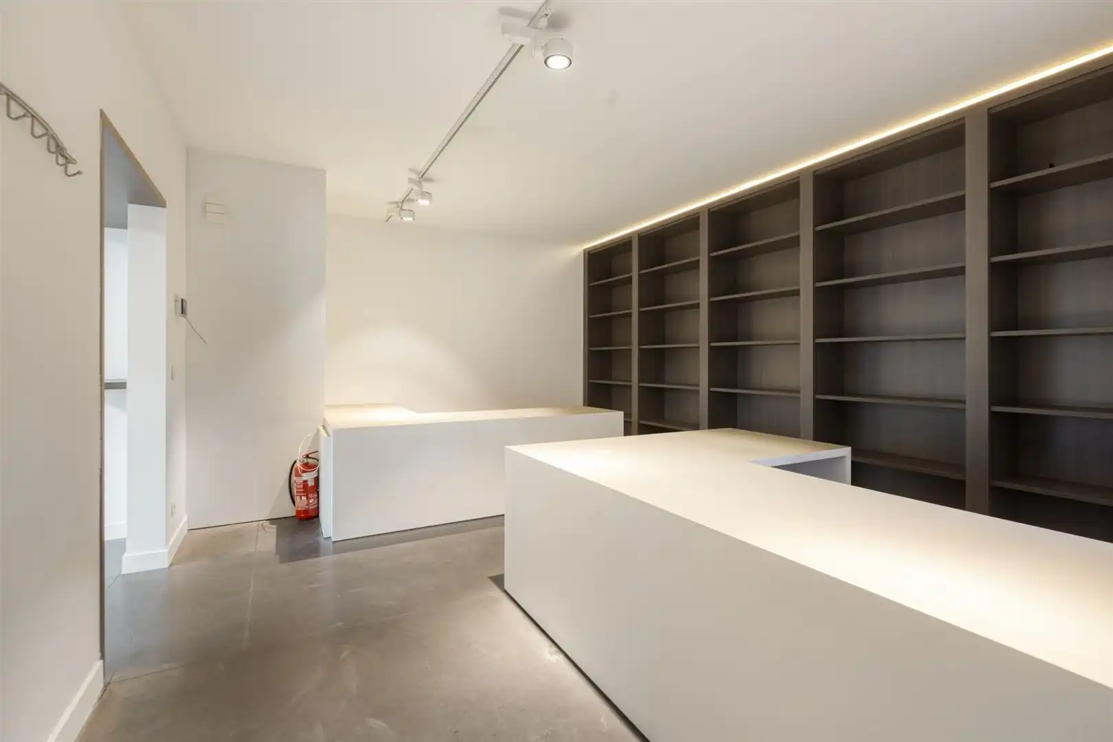 TE KOOP: Modern kantoor op gunstige locatie te Houthalen! foto 16