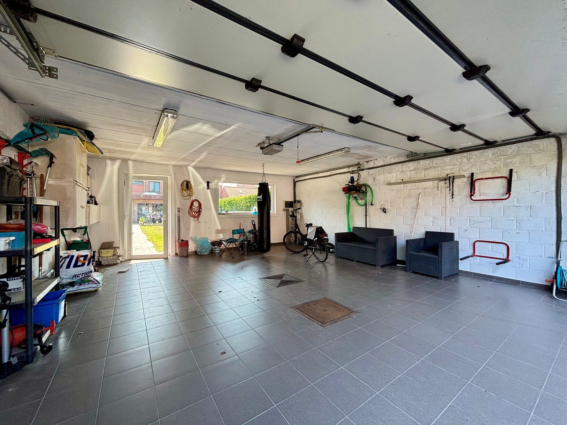 Lichtrijke woning met 4 slaapkamers en dubbele garage in Kuurne! foto 10