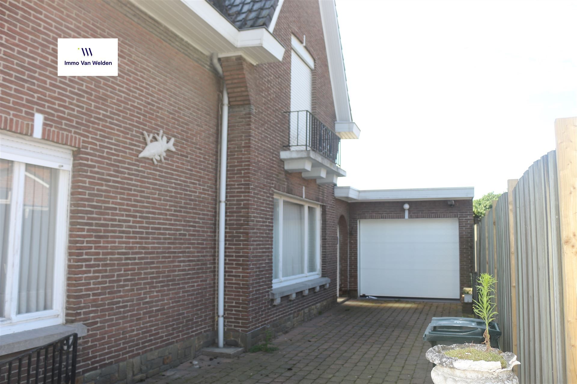 Rustig gelegen te renoveren woning te Eine foto 2