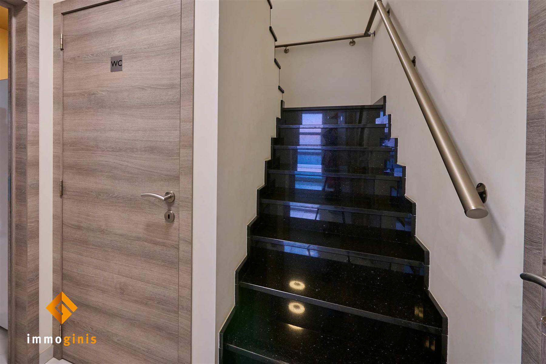 Zéér ruime (289 m²), energiezuinige woning met 5 (mogelijk 7) slpks! foto 10