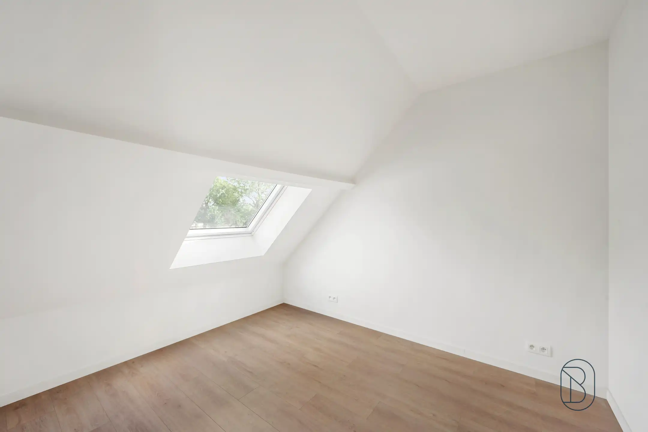 Rustig gelegen instapklare rijwoning met 3 slk en leuke tuin foto 17