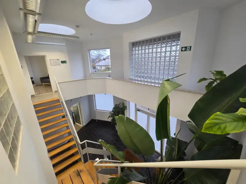 bedrijfsgebouw te huur foto 9