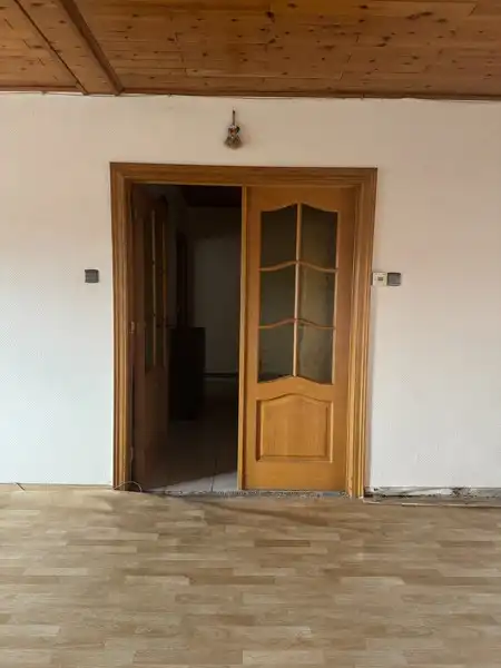 Handelspand met woonst op een strategische ligging. foto 19