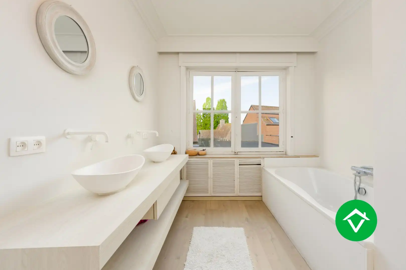 Ruim triplex appartement met 5 slaapkamers, in het centrum van Torhout foto 22