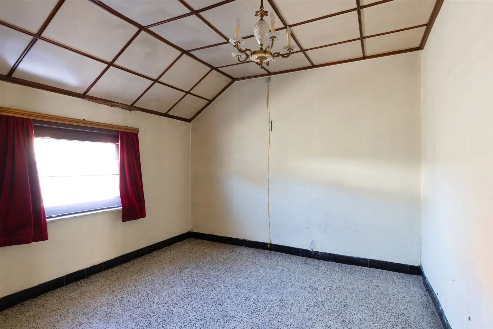 Te renoveren boerderij op ruim perceel in Kluisbergen foto 12