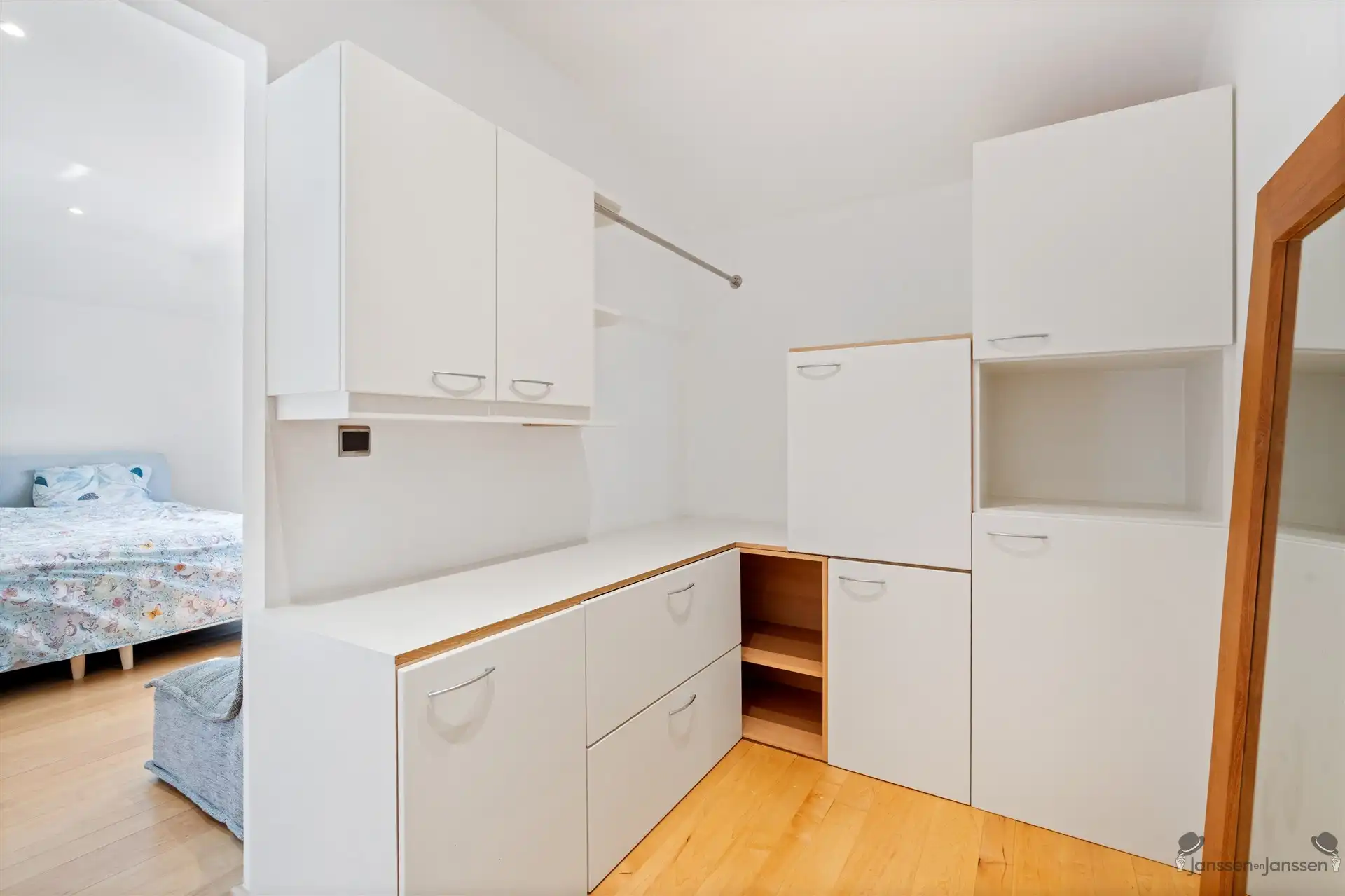 MODERNE, VOLLEDIG GERENOVEERDE VILLA OP RUSTIGE LIGGING IN TREMELO foto 14