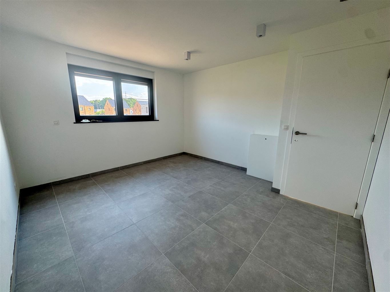 Prachtige, energiezuinige nieuwbouwwoning met 20 zonnepanelen, 3 slaapkamers en tuin op een rustige locatie nabij Maaseik foto 16