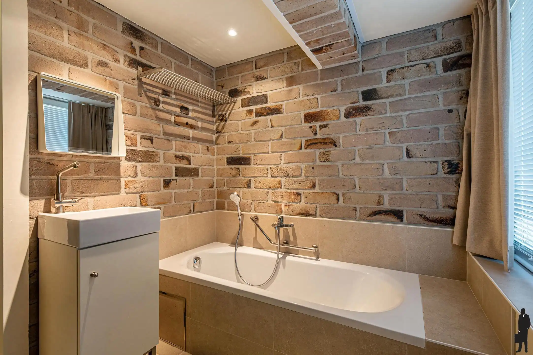 Exclusieve mediterraanse villa met 3 slpk, 3 bdk en parktuin foto 25