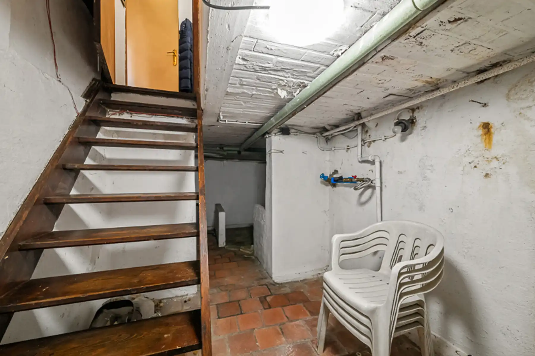 Woning met veel potentieel in fietsstraat in Sint-Michiels foto 13