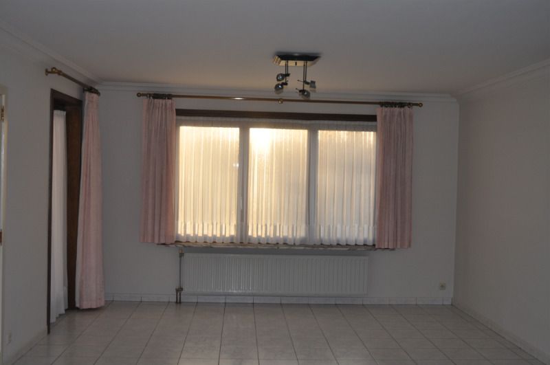 Ruim en gelijkvloers appartement met 2 slaapkamers en groot terras. foto 2