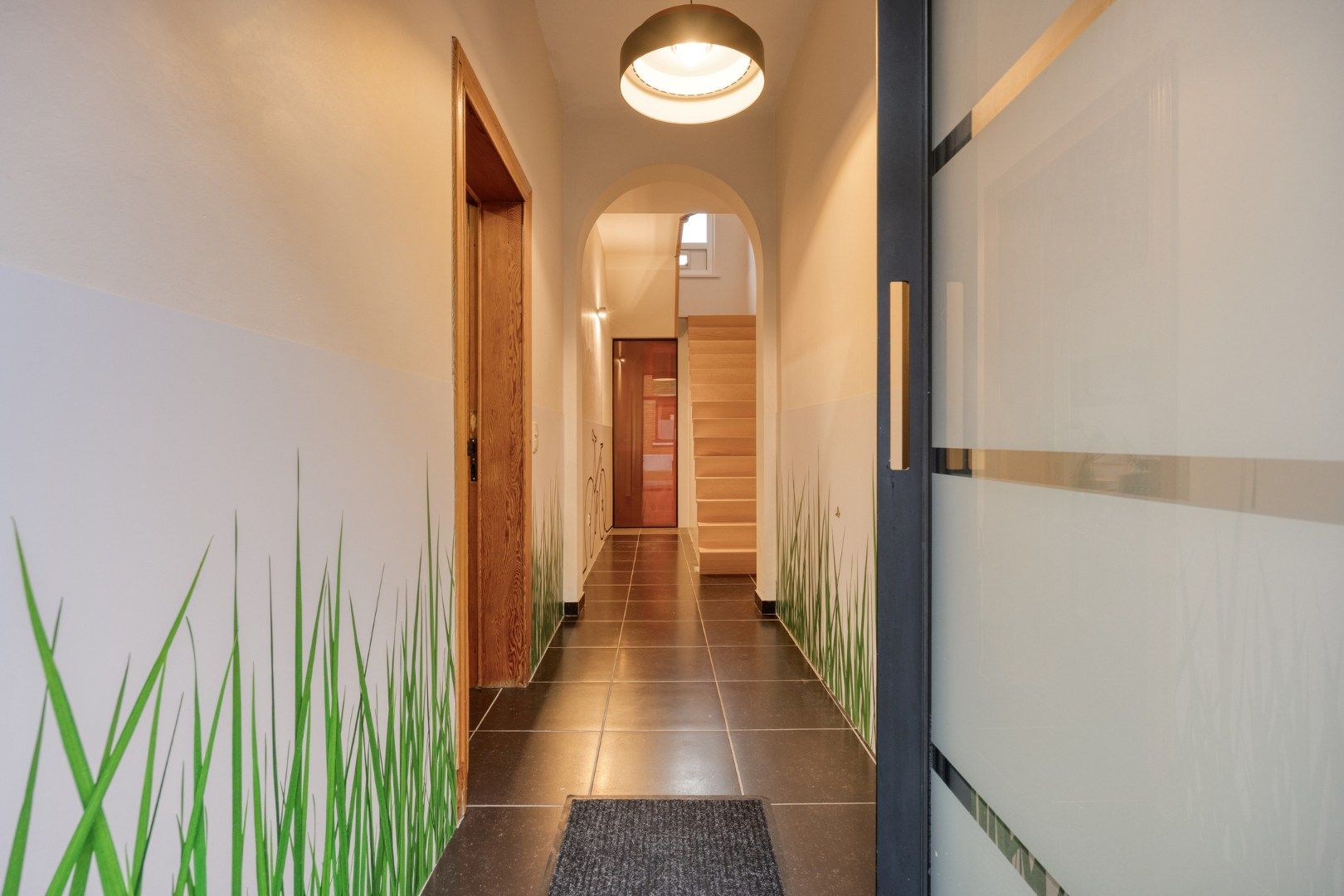 Zeer goed gelegen woning met 3 slaapkamers en terras in centrum Leuven! – EPC 149 kWh/m² - bewoonbare opp. 182 m² foto 3