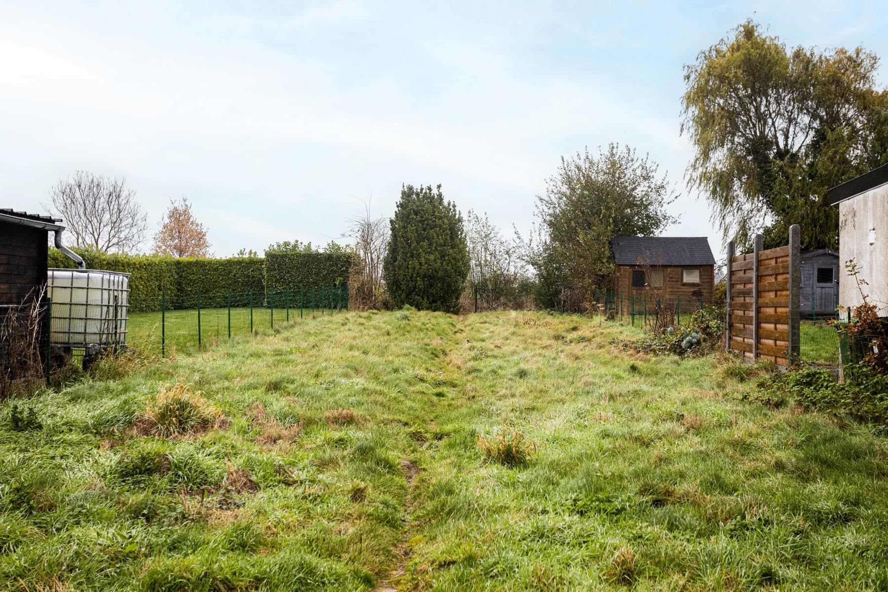 Rustig gelegen te renoveren woning in doodlopende straat. foto 23