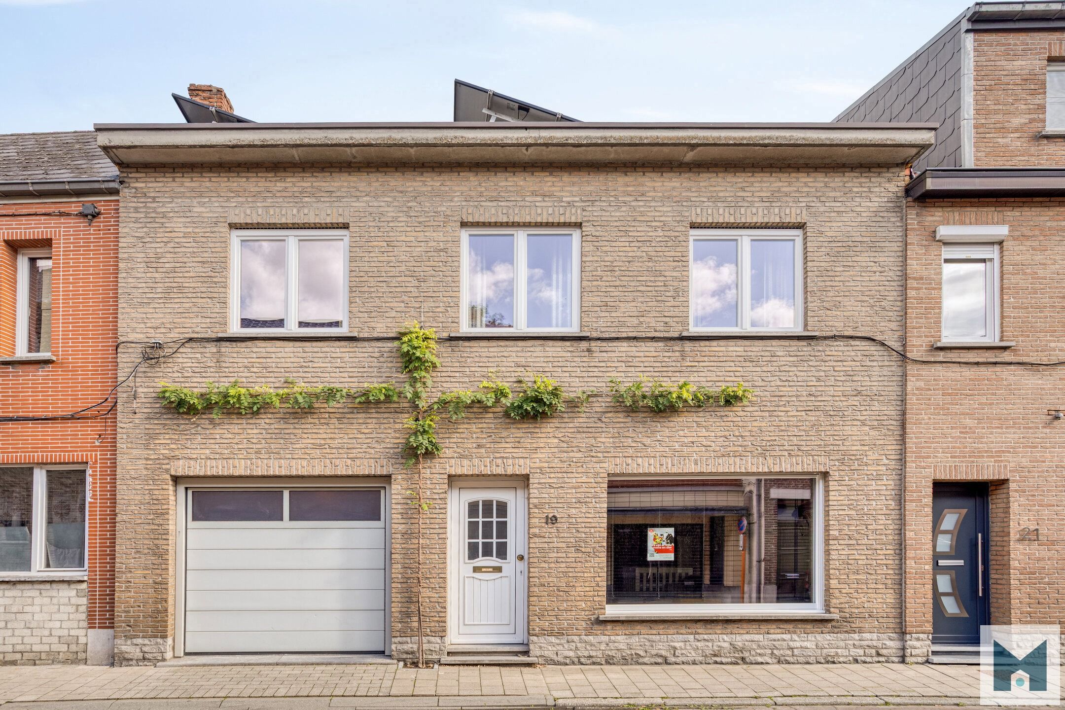 Gezellige, instapklare gezinswoning te Zele met garage! foto 2