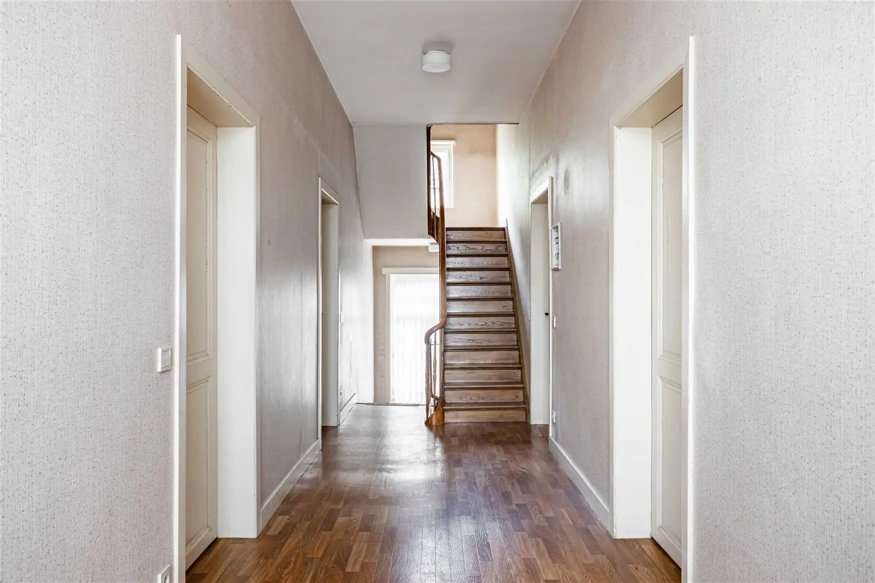 Historische pastorijwoning op een domein van 4.333 m² foto 6