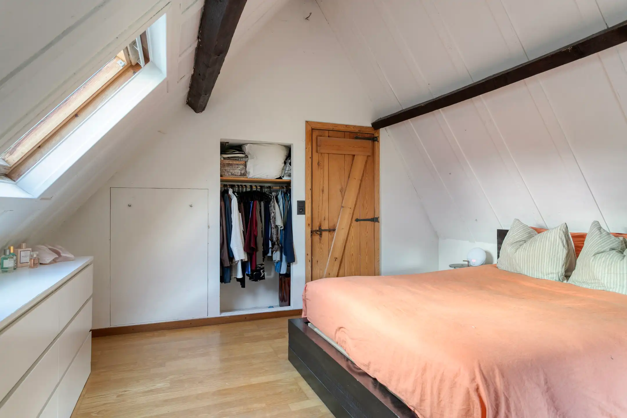 Karaktervol handelspand met appartement in centrum Damme foto 27