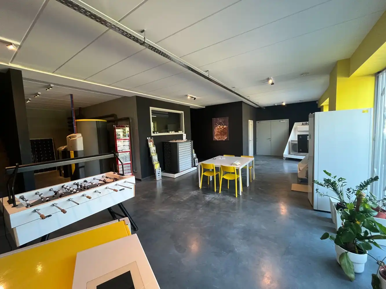 KMO-unit met kantoor foto 4