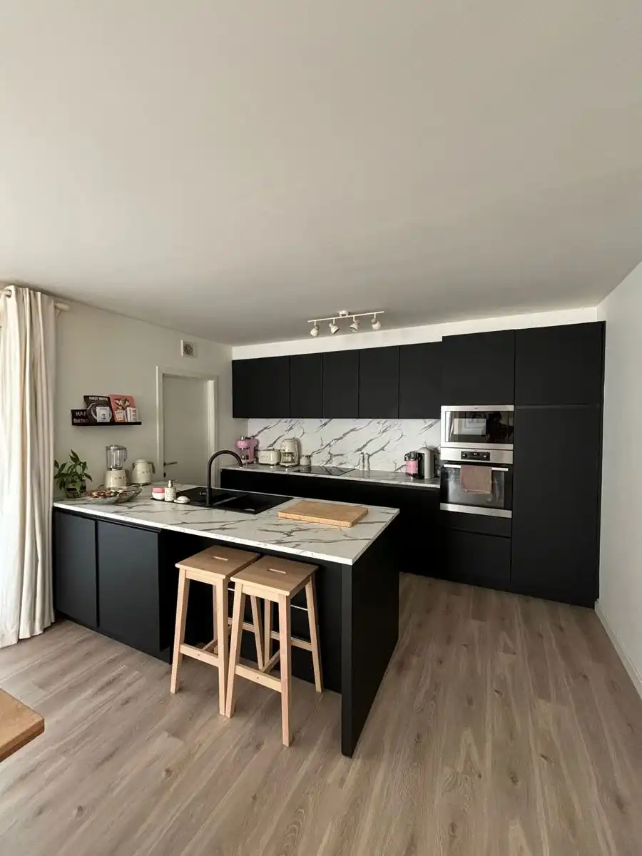 Modern appartement met terras en parking foto 6