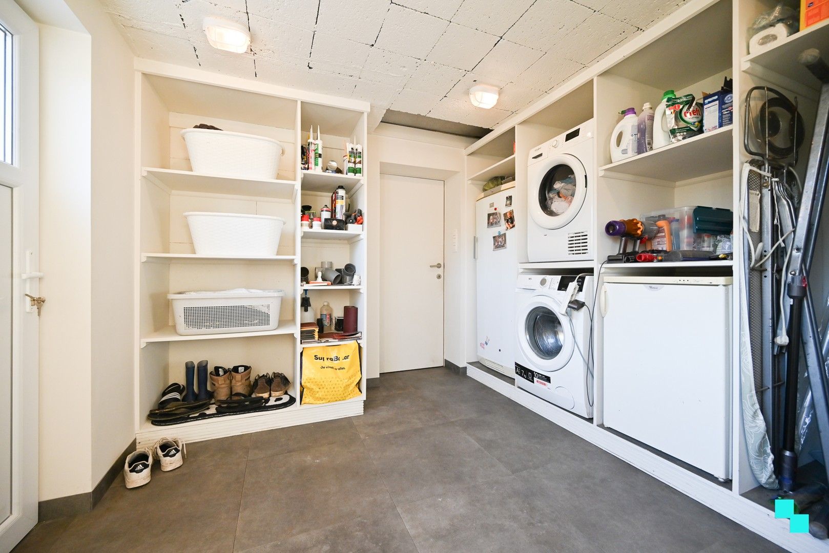 Instapklare ééngezinswoning met vier slaapkamers te Sint-Eloois-Winkel foto 15