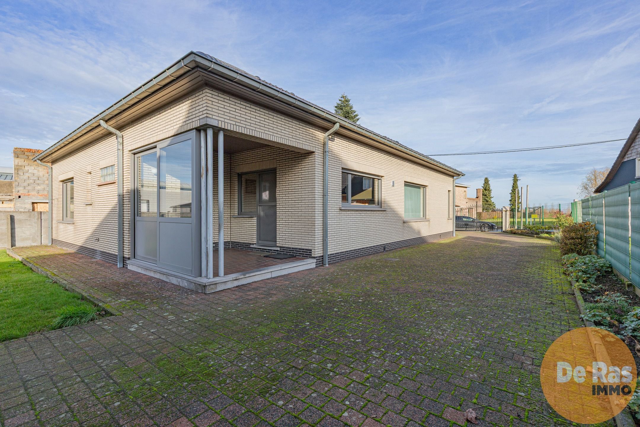 HERZELE - Verzorgde bungalow op een gunstige ligging foto 28