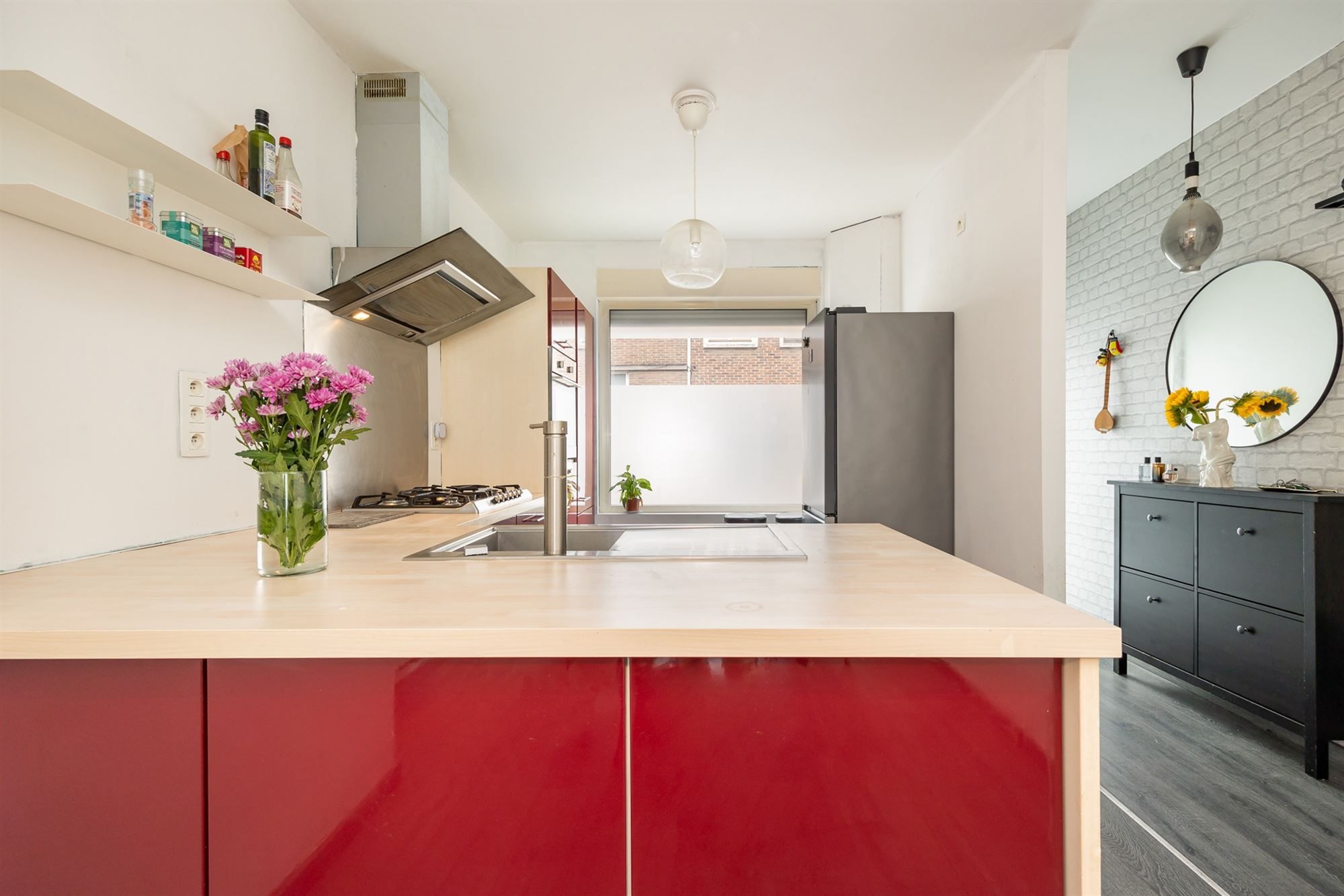 Instapklare woning met tuin en terras  foto 6