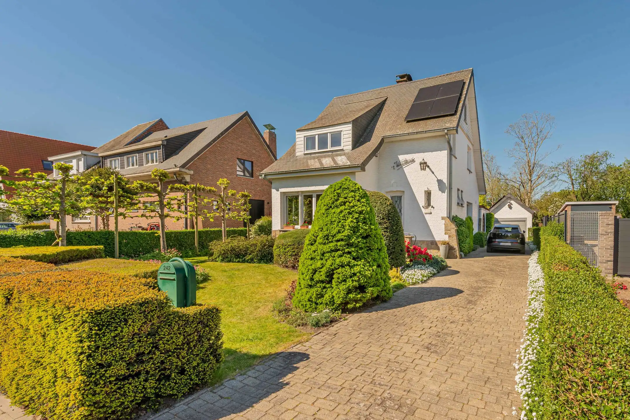 Charmante villa met 4 slaapkamers romantische tuin en garage foto 29