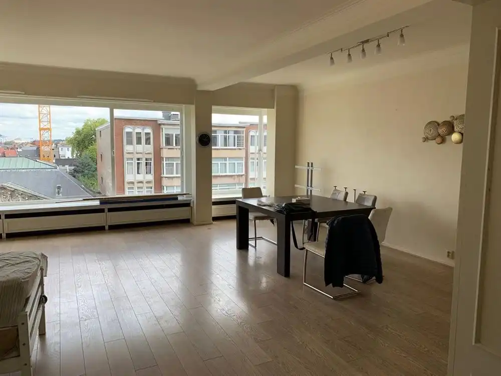 Ruim appartement met terras  | Belgiëlei foto 2