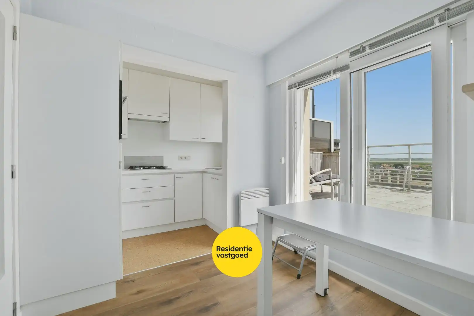 Uniek dakappartement met zonnige ligging en indrukwekkende vergezichten te Wenduine!  foto 8