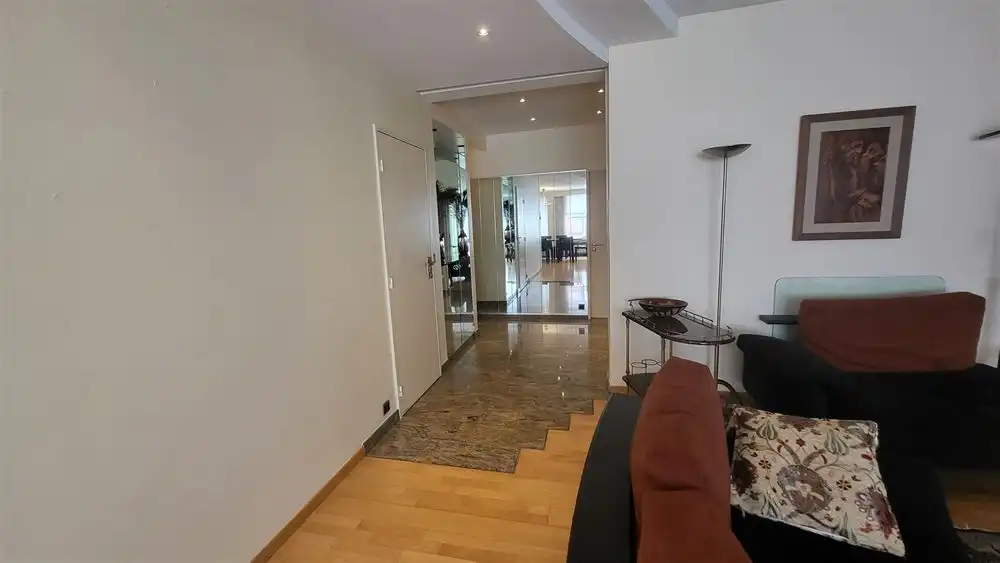 Ruim appartement (183m²) te Antwerpen-Centrum foto 3