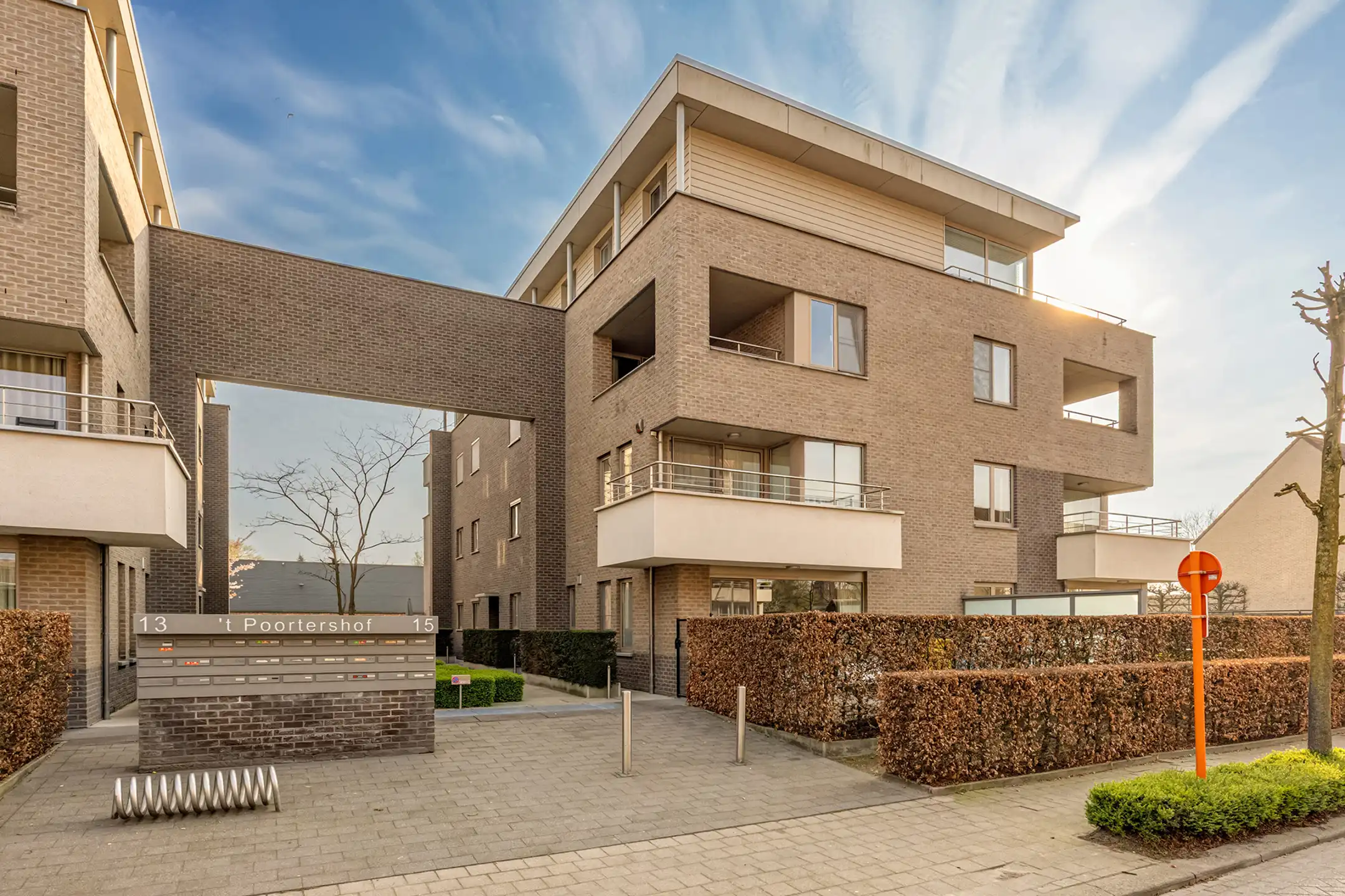 Glv 2-slaapkamer app met ruim terras en autostaanplaats. foto 2